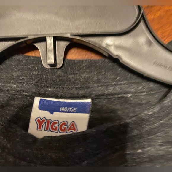 Yigga boys long sleeve T-Shirt is a size 146/152 US10. - Picture 3 of 5